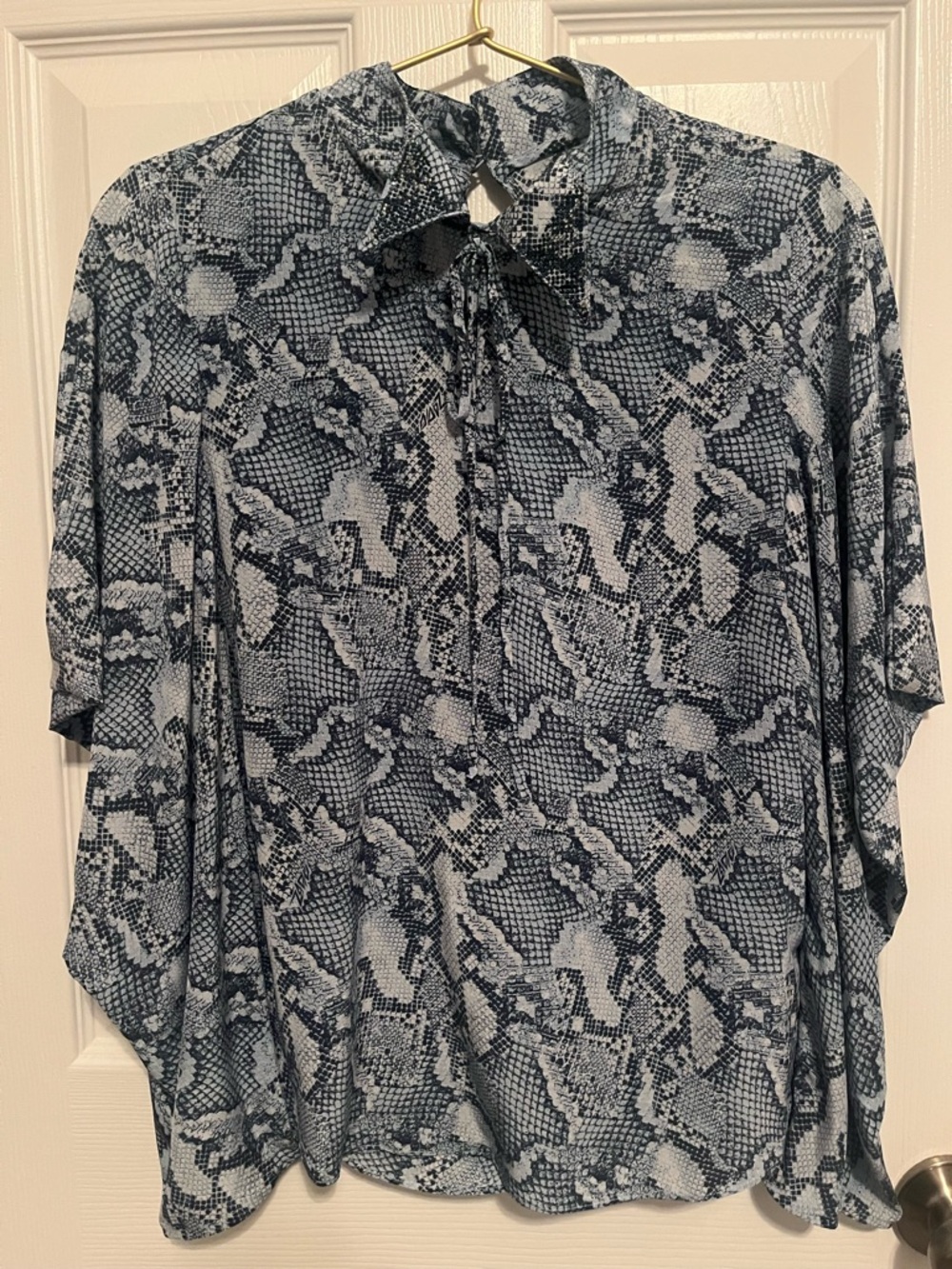 NWT Zadig & Voltaire Tolmea CDC Wild Silk Blouse Top Blue Snake Print Size S - Picture 5 of 13